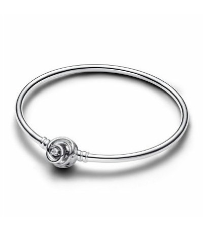 SILVER BANGLE WITH ENCIRCLED CLASP